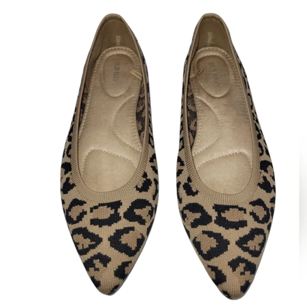 OLD NAVY Soft-Knit Pointed-Toe Ballet Flats Leopard Animal Print